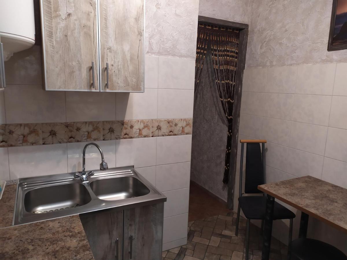 Apartment On Sobornaya 58 Khmel'nyts'kyy Exterior foto