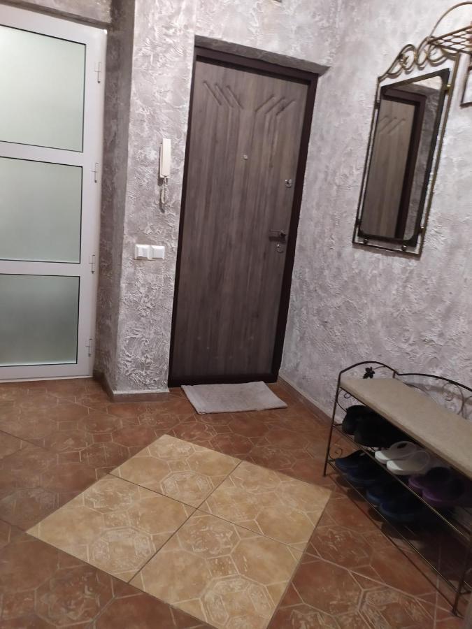 Apartment On Sobornaya 58 Khmel'nyts'kyy Exterior foto